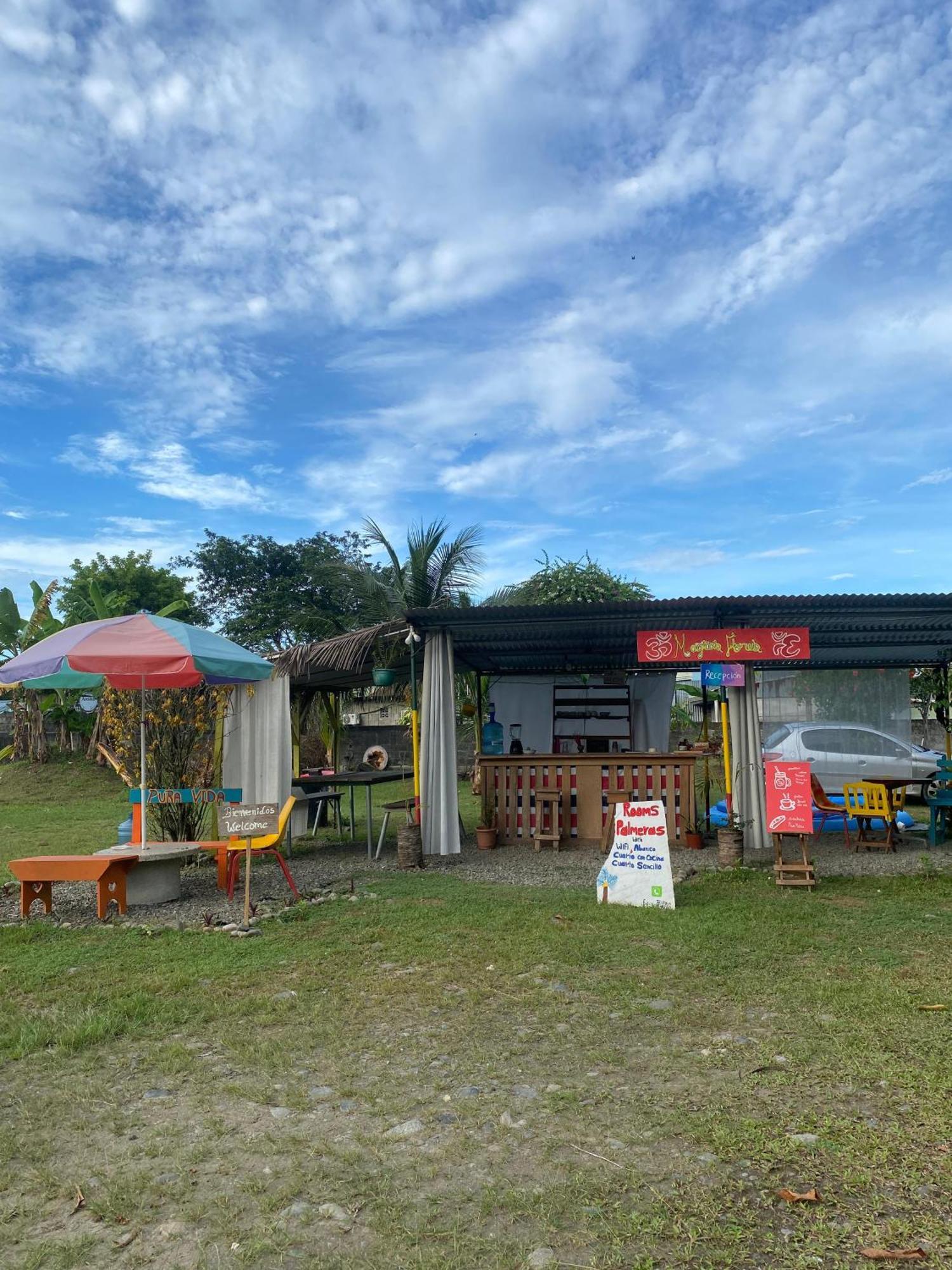 Rooms Palmeras Cahuita Exterior photo
