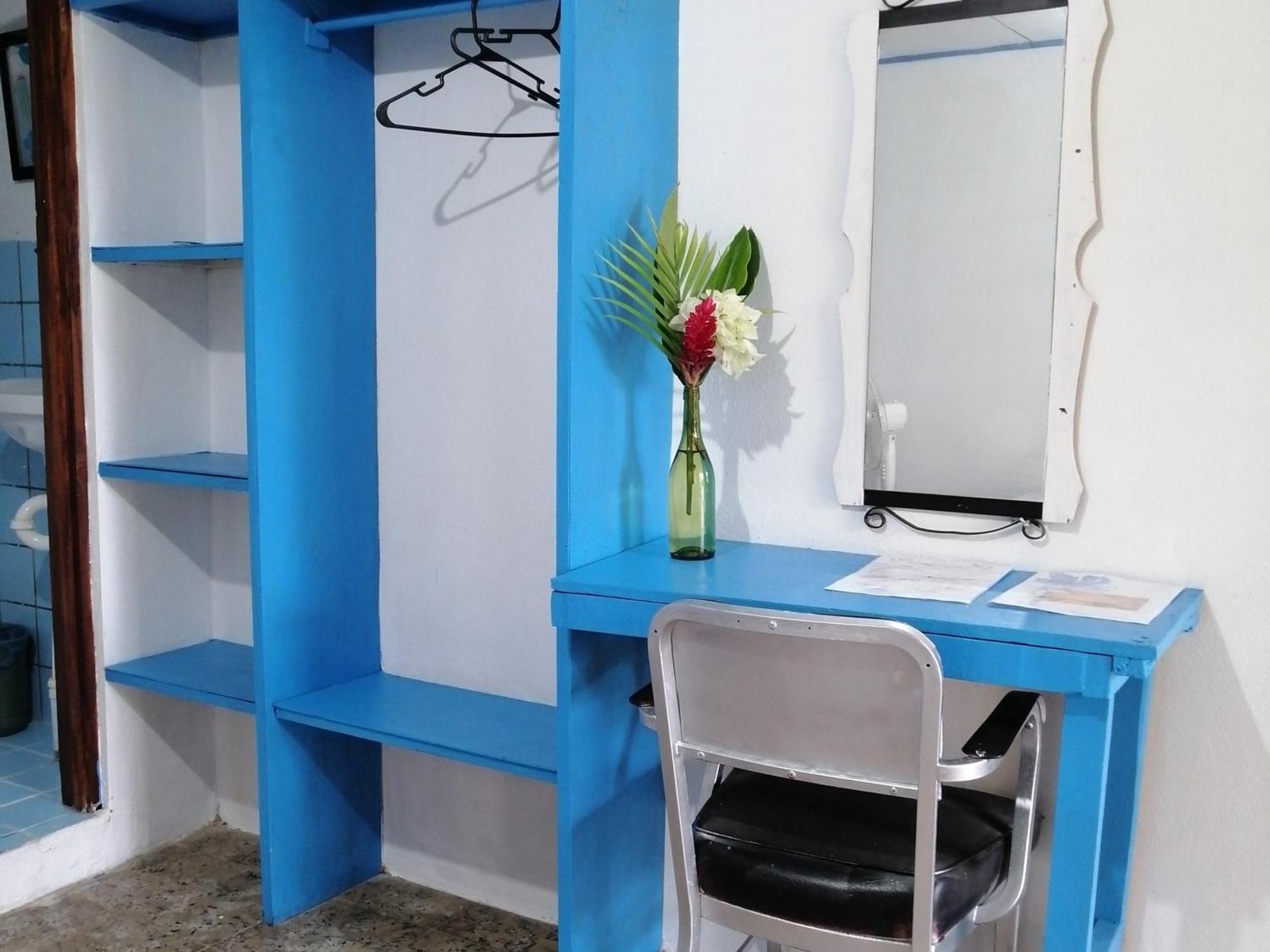Rooms Palmeras Cahuita Exterior photo